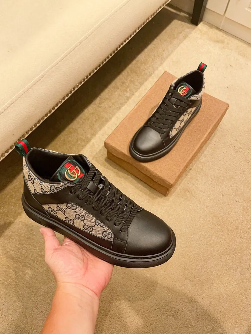 Factory price 460 [Gucci] Gucci's latest high-top casual Korean-style men's shoes, new autumn and winter design, perfect workmanship, cabinet quality, upper: cowhide material, leather lining; soft and comfortable, rubber outsole ultra-light, wear-resistant, simple, versatile fashion men's shoes, color optional, size 38--44